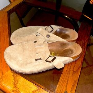 Men’s size 9 - 9 1/2 Birkenstock clogs
